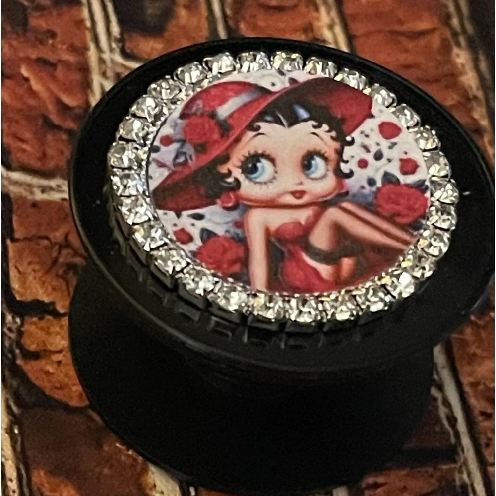 Betty boop phone accessory